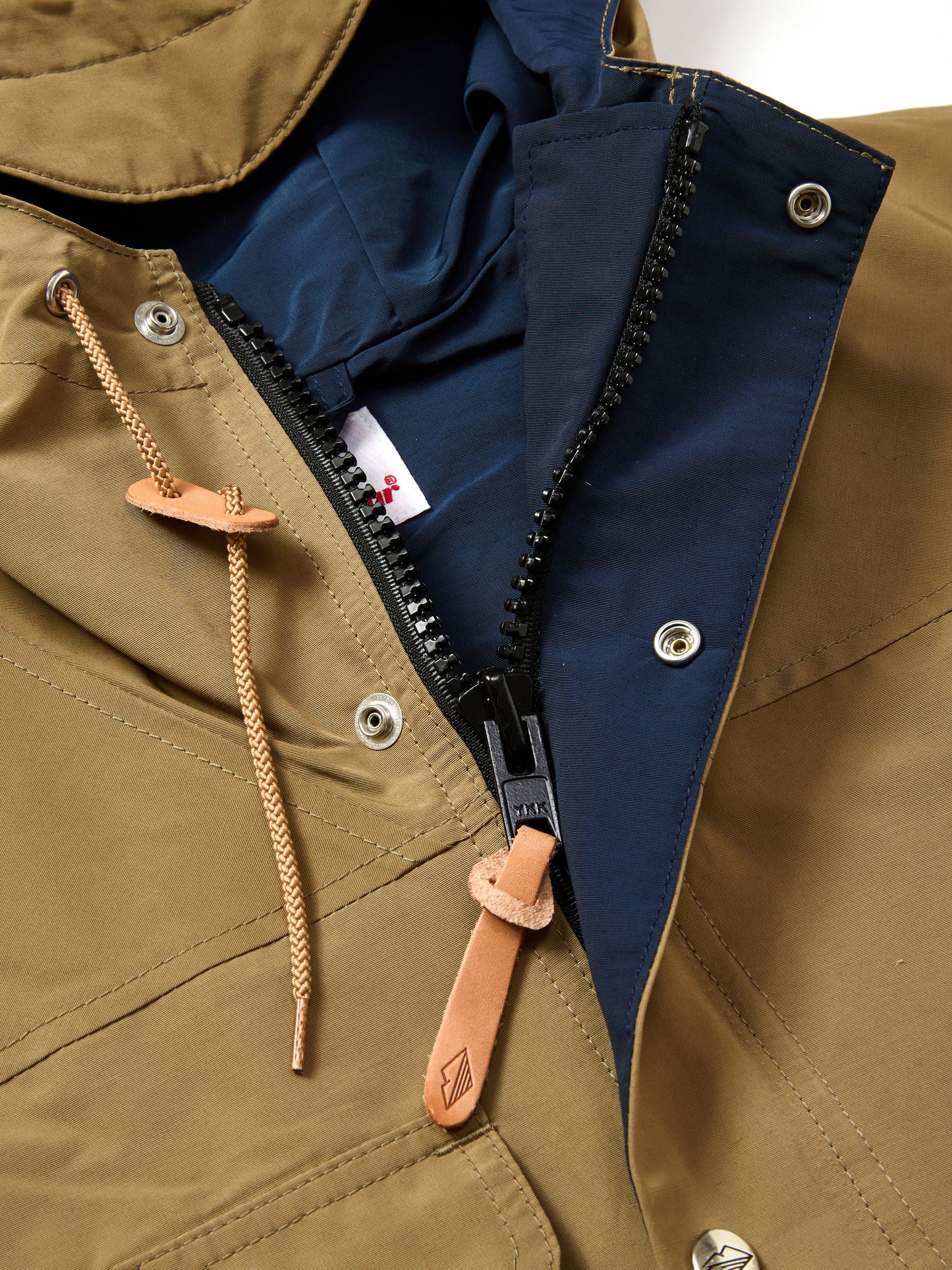 Travel Shell Parka V.3 / Beige x Navy